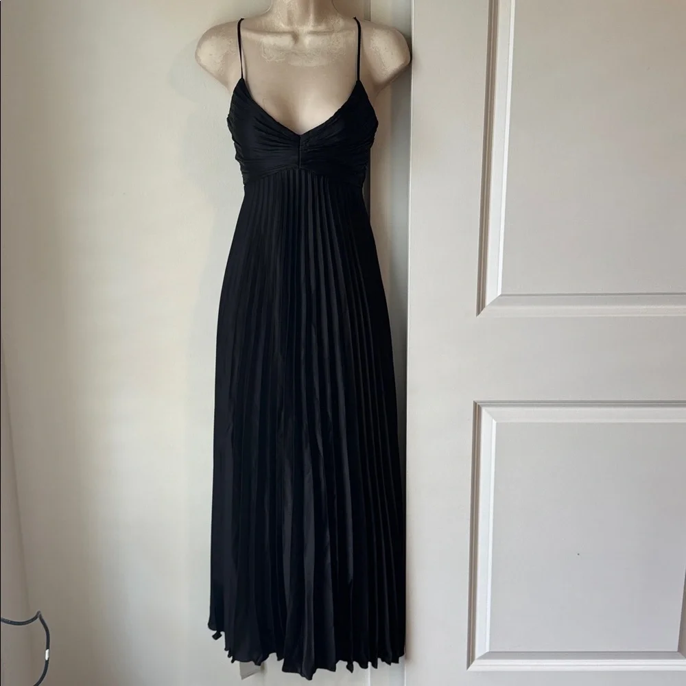 Abercrombie & Fitch Elegant Black Pleated Maxi Dress size XXS